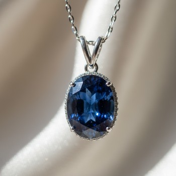 Sapphire pendant